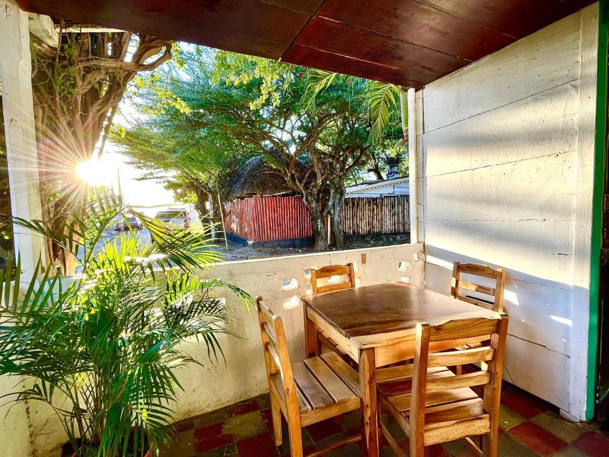 Mango Cafe And Hostel San Juan del Sur Buitenkant foto